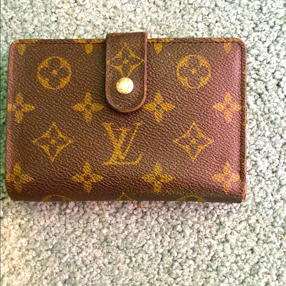 Half Wallet LV Monogram